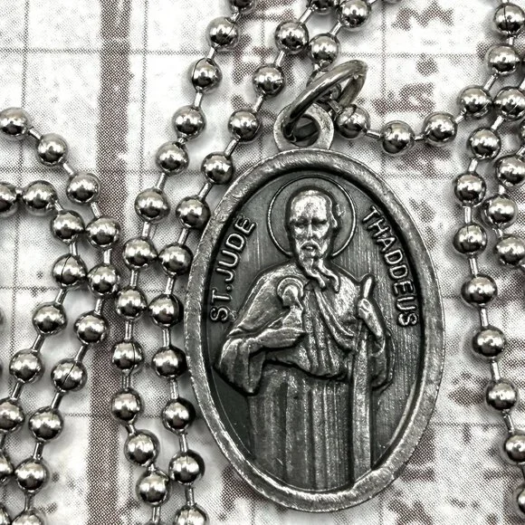 Vintage Saint St Jude Thaddeus Religious Catholic Medal Pendant Silver Necklace - Picture 4 of 12